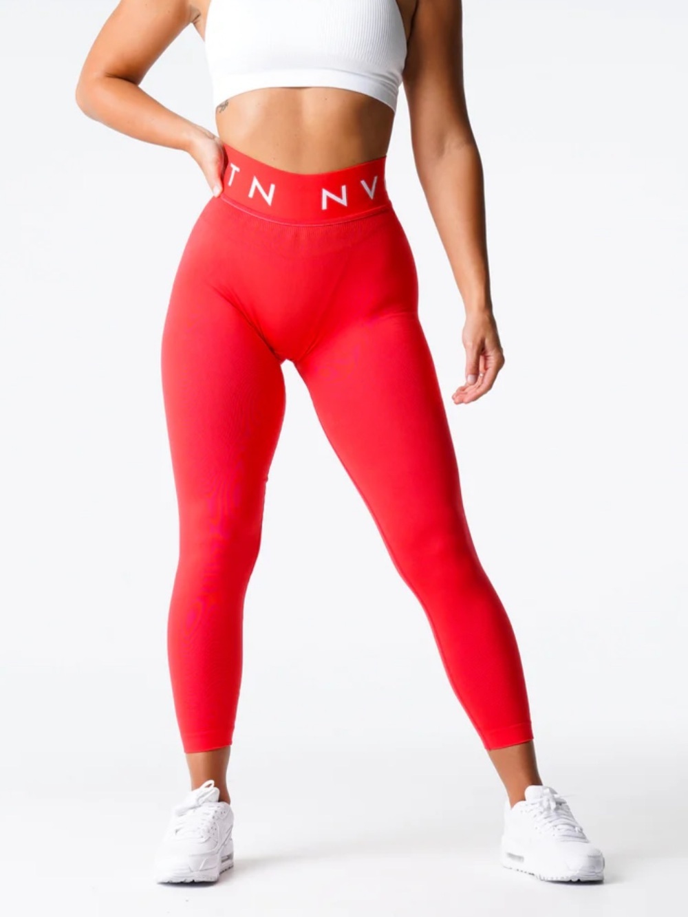 NWOT NVGTN Sport Seamless Leggings in Scarlet Size Small